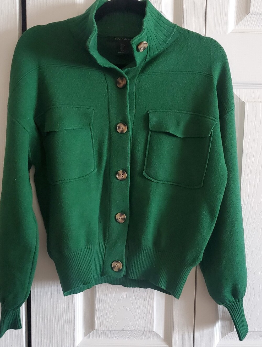 TAHARI KNIT CARDIGAN MOCK TURTKENECK. SMALL GREEN BUTTON UP LONG SLEEVES